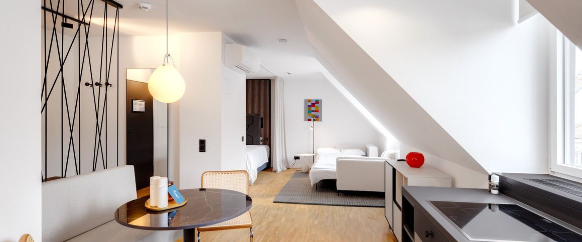 Bob W Munich Schwabing | Roomy Studio - Photo 1