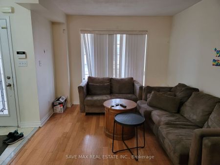 Semi-Detached Home For Lease | W8127822 - Photo 4