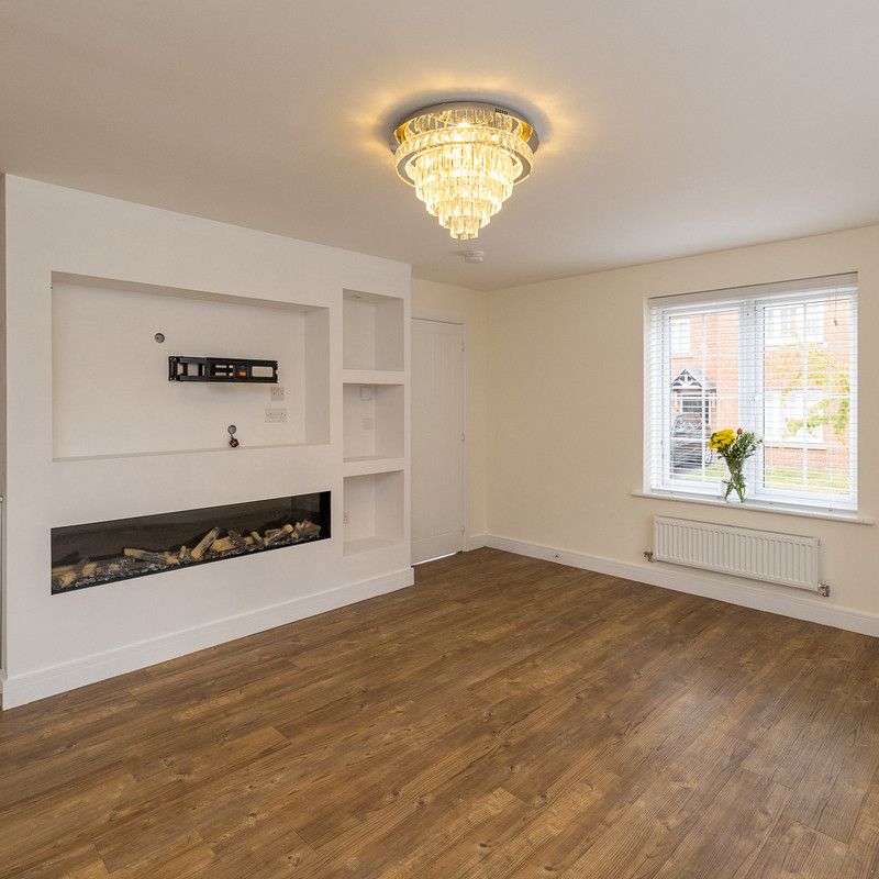 Hurrier Grove, Rossington, DN11 - Photo 1