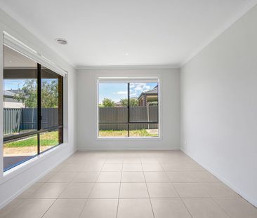 9 Cornubia Road, Manor Lakes, Vic 3024 - Photo 1