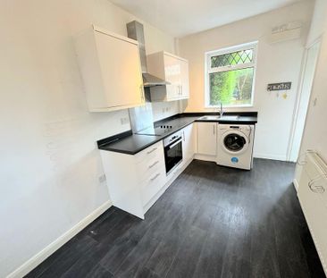 2 bedroom terraced house to rent - Photo 2