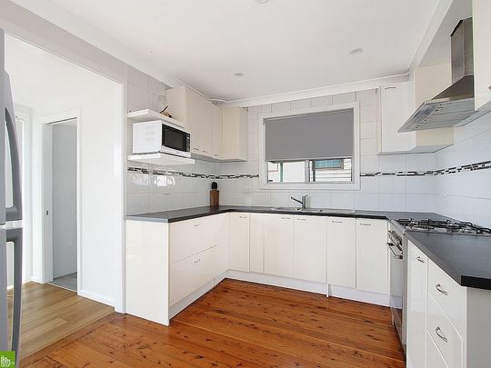 3 Bedroom home on large, flat block - Photo 1