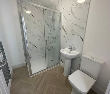 1 bedroom in a house share to rent - Photo 4