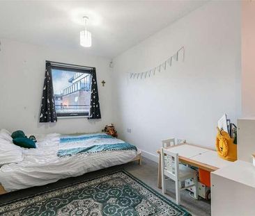 St. Mary's Road, Surbiton, KT6 - Photo 4