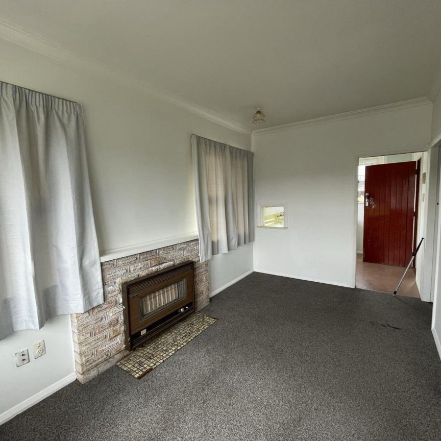 Spacious three-bedroom Castlecliff home - Photo 1