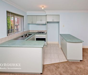 GREAT ONE BEDROOM APARTMENT WITH SHOPS A STROLL AWAY! - Photo 4