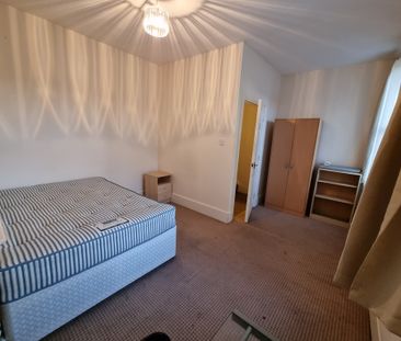 4 Bed Student Accommodation - Photo 5