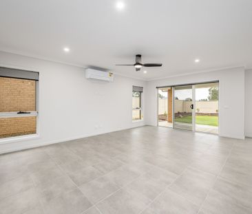 Stunning Brand New 3 Bedroom Home in Kialla! - Photo 1
