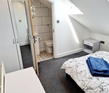 1 bedroom in a house share to rent - Photo 1