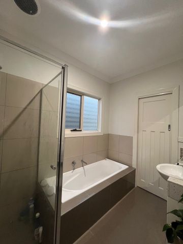 7B Mccutcheon Street, Northcote VIC 3070 - Photo 5