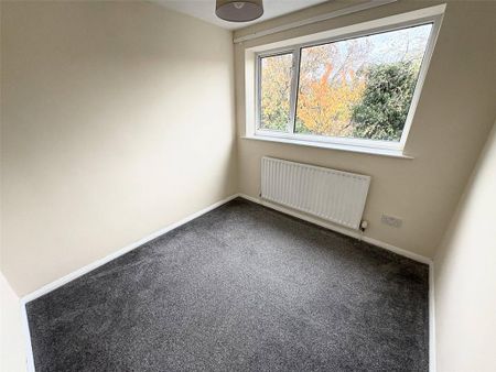 3 bedroom detached house to rent - Photo 3