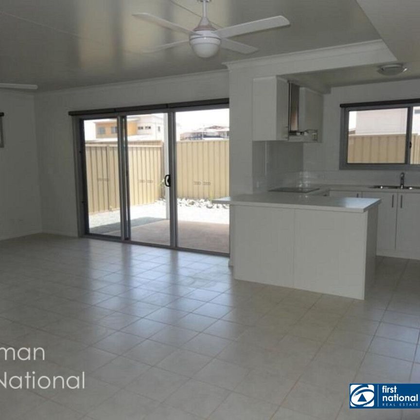 4 BEDROOMS, 3 BATHROOMS - Photo 1