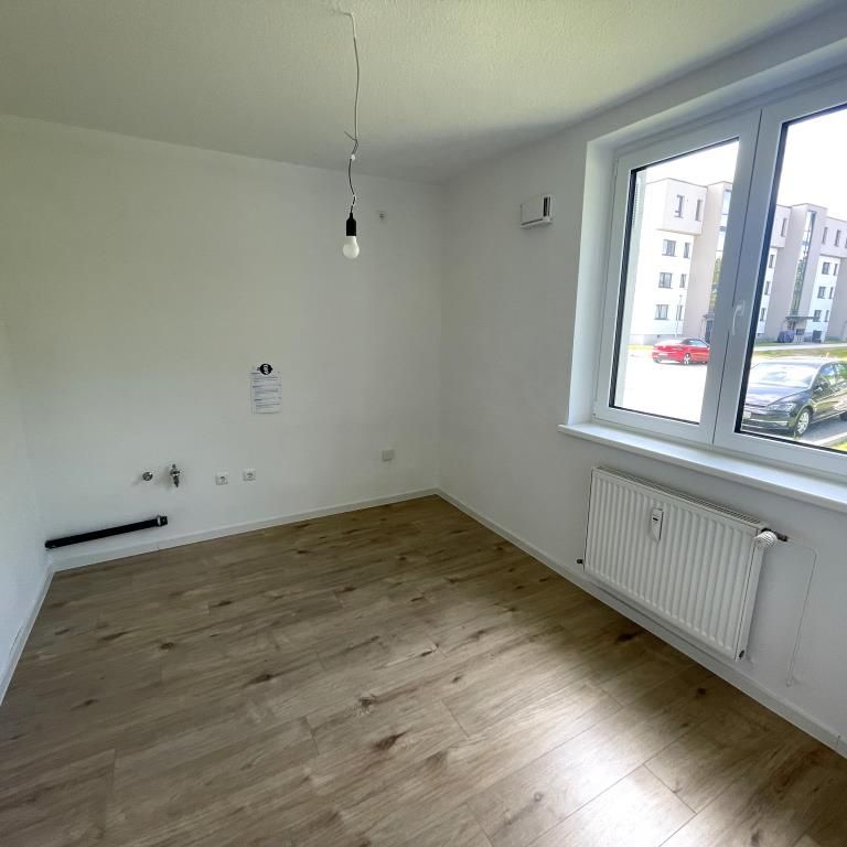 Frisch gestrichene 2,5 -Zimmer-Wohnung mit großem Balkon in Wolfsburg Vorsfelde - Foto 1