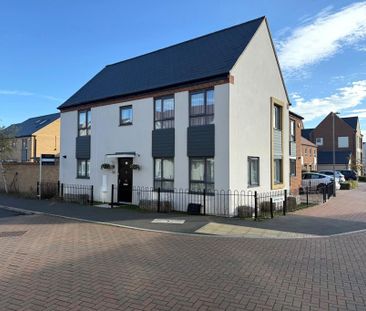 4 bedroom semi-detached house to rent - Photo 5