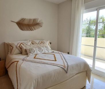 3 bedroom luxury Townhouse for rent in Nueva Andalucia, Andalusia - Photo 3