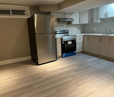 For Lease - 10 Suburban Drive, Mississauga, Ontario - Photo 1