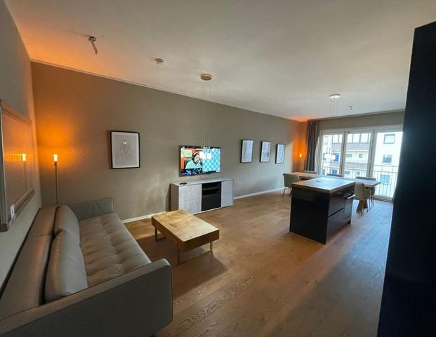 Luxuriöse 2-Zi 77m² im exklusiven Wohnquartier in Schöneberg - Foto 1