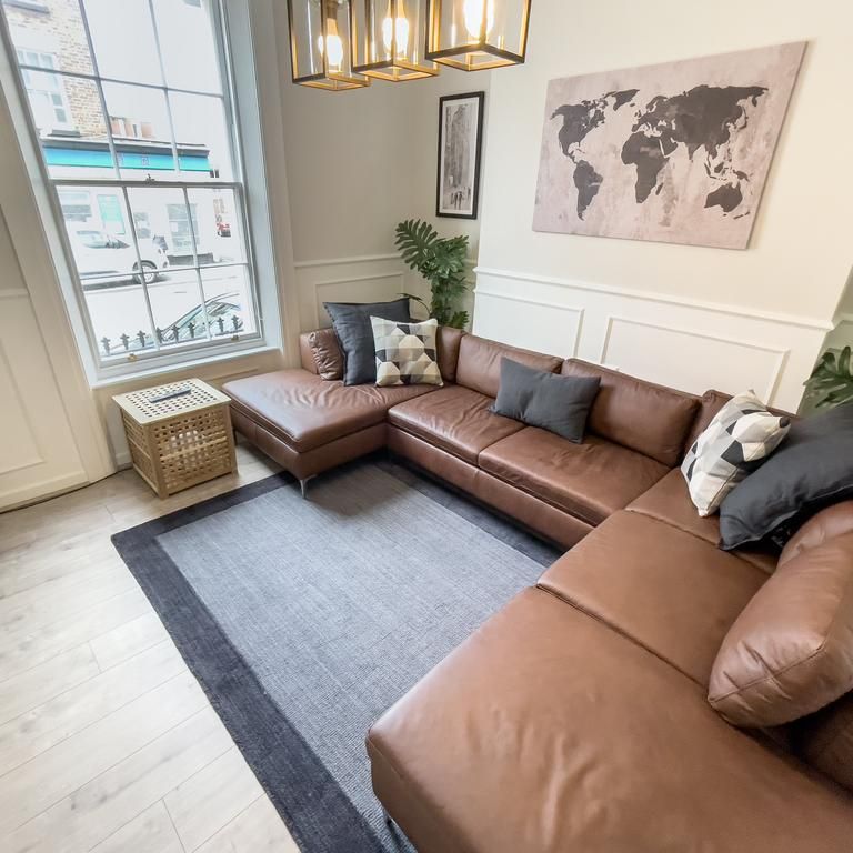 1 bedroom in a house share to rent - Photo 1