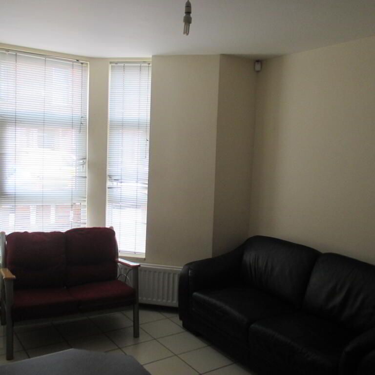 Unit 1, 132 Fitzroy Avenue, Belfast, BT7 1HY - Photo 1