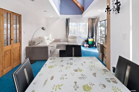 Mellons Bay 3 bedroom and 2 bathroom home - Photo 5
