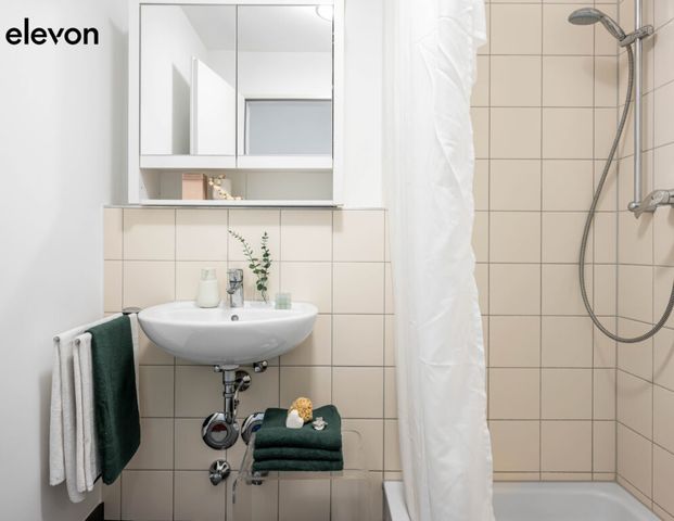 Möbliertes 1-Zimmer-Apartment mit Balkon - Foto 1