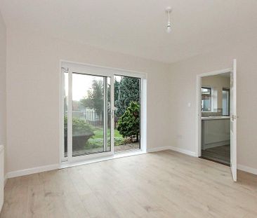 2 bedroom bungalow to rent - Photo 2