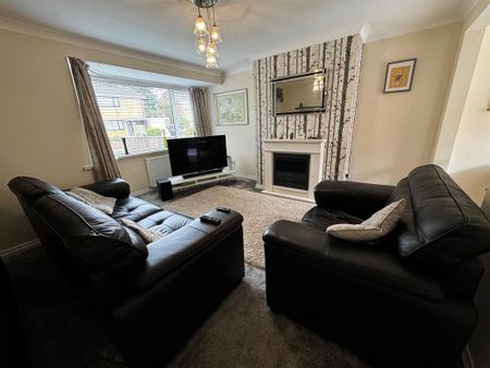 3 bedroom semi-detached house to rent - Photo 4