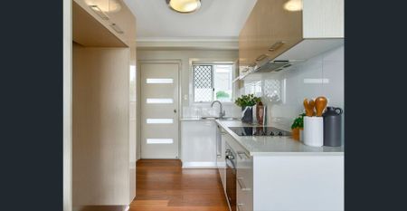 Two bedroom unit on Hamilton Hill - Photo 4