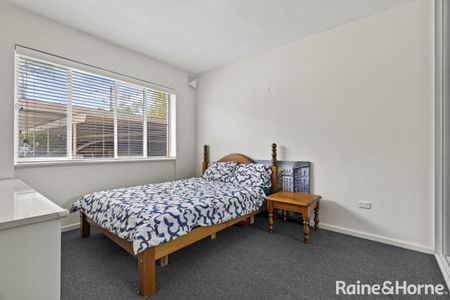 Charming and spacious - not to be missed! - Photo 4