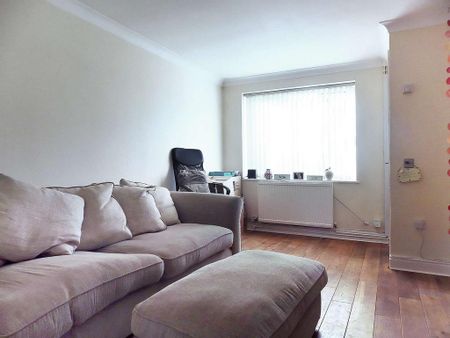 2 bedroom semi-detached house to rent - Photo 2