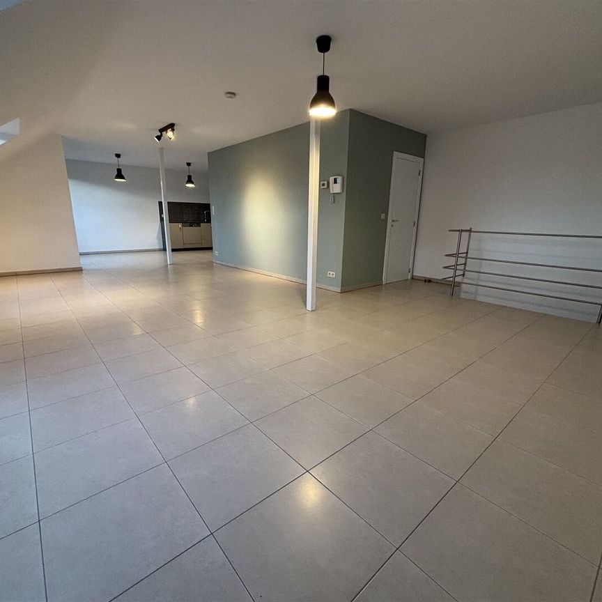 Ruim appartement met 2 slaapkamers in centrum Merchtem - Photo 1