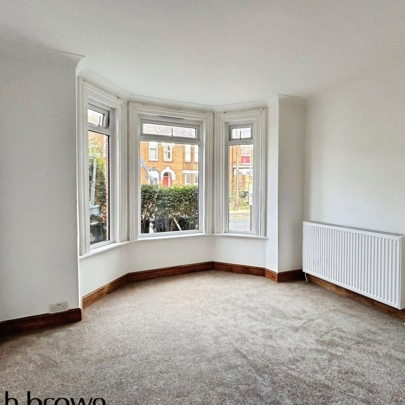 Foxhall Road, Ipswich, Suffolk - Photo 1