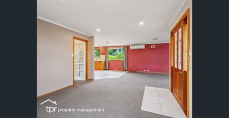 RELAXED LIVING ON THE EDGE OF TOWN - Photo 4