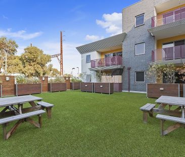 Modern 2-Bedroom Apartment with City Views in Preston - Photo 5