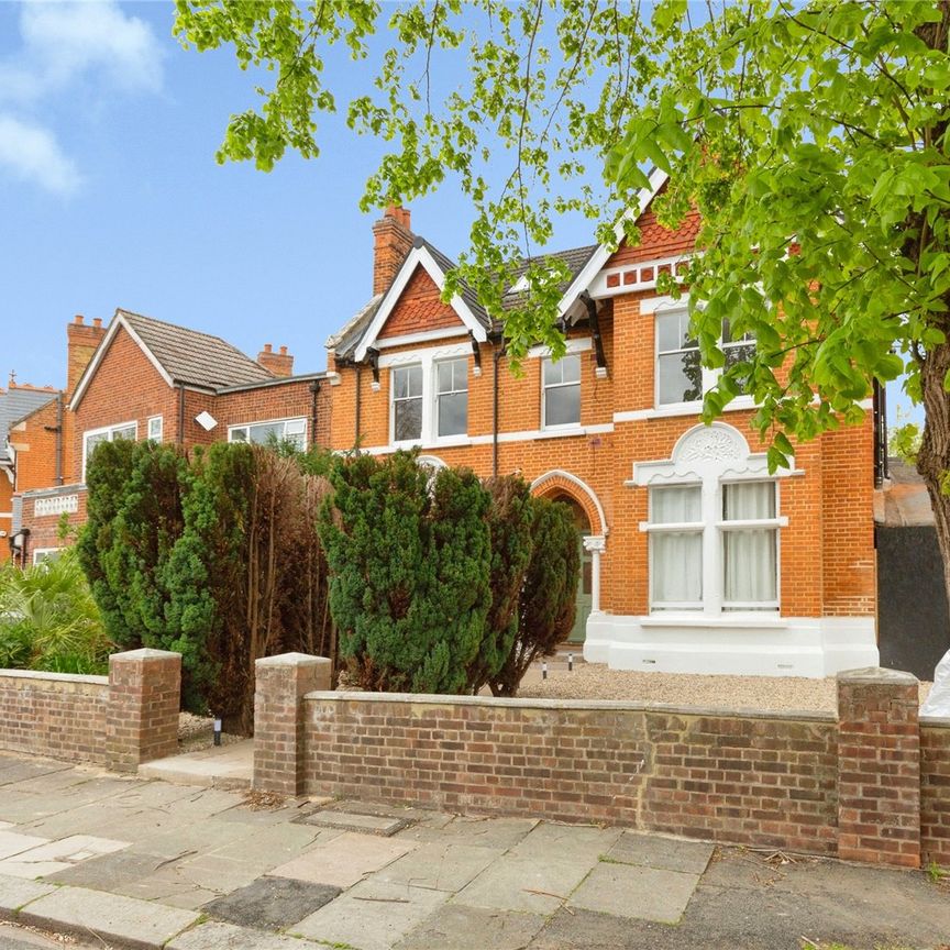 Mount Park Crescent, Ealing, W5 2RR - Photo 1