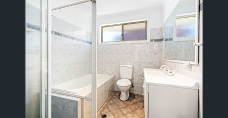 Family living in a sought after location - Photo 2