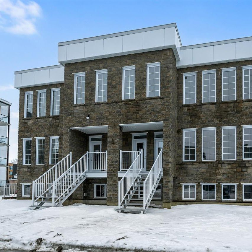 726-1 - 718 Chemin D'Aylmer, Aylmer - Photo 1