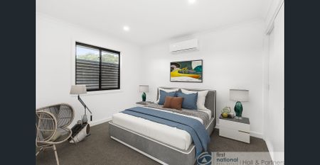 Beautiful Townhouse - Photo 4