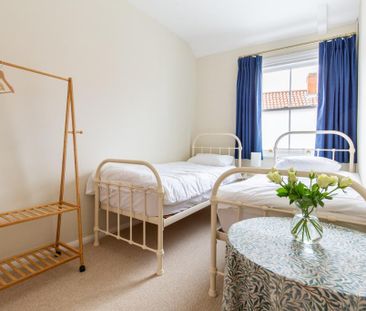 3 bedroom terraced house to rent - Photo 6