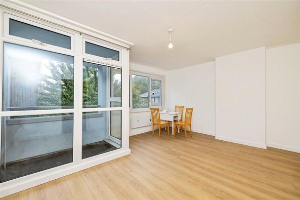 3 bedroom flat to rent - Photo 1