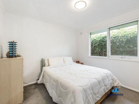 3/12 Essex Road, SURREY HILLS, VIC - Photo 2