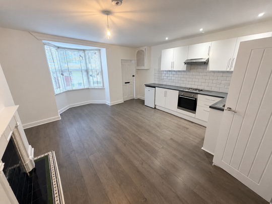 1 bedroom flat to rent - Photo 1