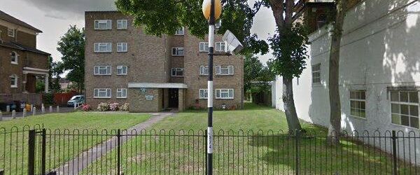 Room in a Shared Flat, Lower Addiscombe Road, CR0 - Photo 1