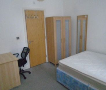 2 bedroom flat to rent - Photo 6