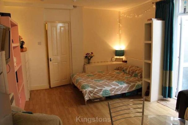 Mackintosh Place, Cardiff, CF24 - Photo 1