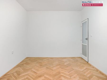 Pronájem bytu 2+1 52 m2 - Fotografie 4