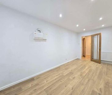 Bevan Close, Waterside, SO19 - Photo 2