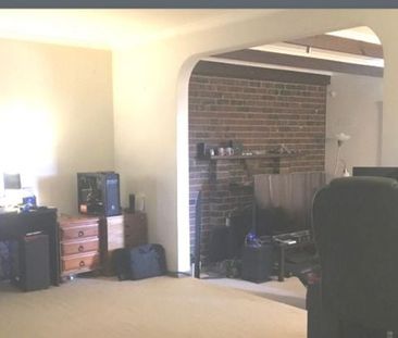 Family Home in a Convenient Location - Photo 1