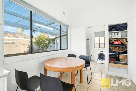 RENOVATED FAMILY HOME - Photo 4