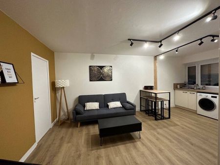 Une chambre avec salle de bain privative - Photo 5